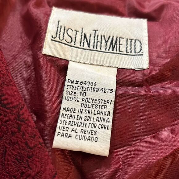 Vtg. 1990’s Just In Thyme Ltd. Red Paisley Skirt Suit with Black Lace Accents. S - Picture 6 of 12